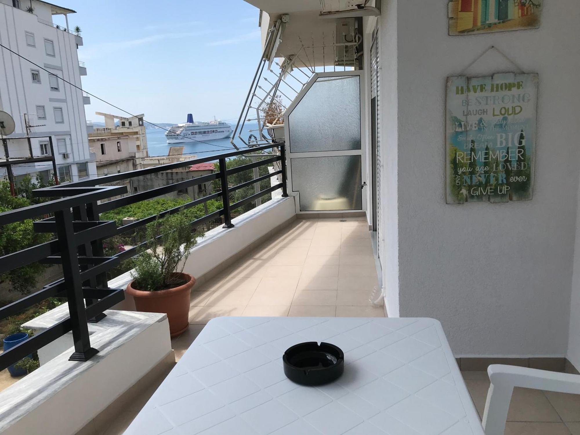 Kosta'S City Apartment Saranda Kültér fotó